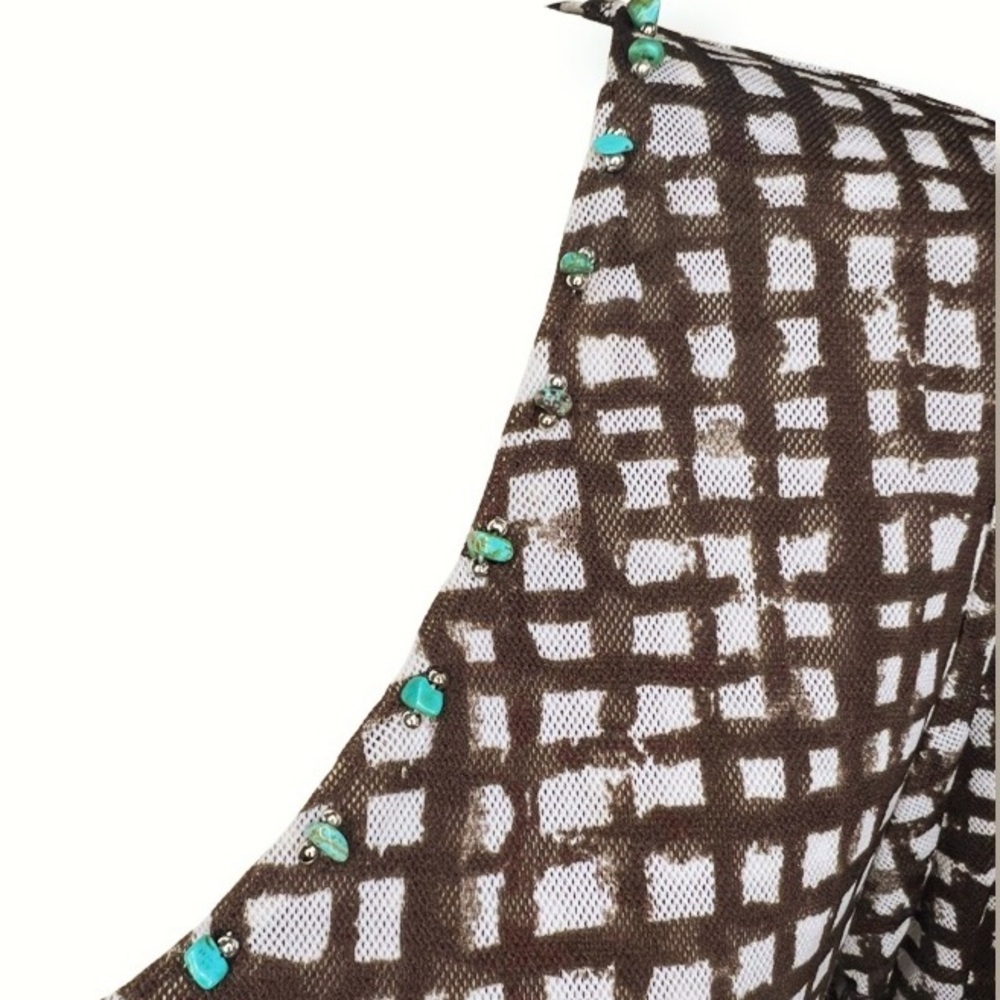 PENDLETON Turquoise and Silver
Embellishments V-neck Top - Picture 2 of 10